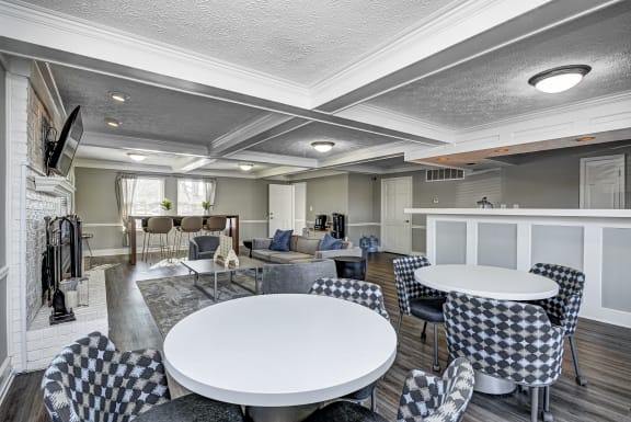 Meridian Court South Apartments in Indianapolis IN